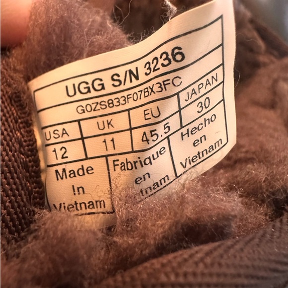UGG Men’s Brown Espresso Neumel Chukka Boots main image 9